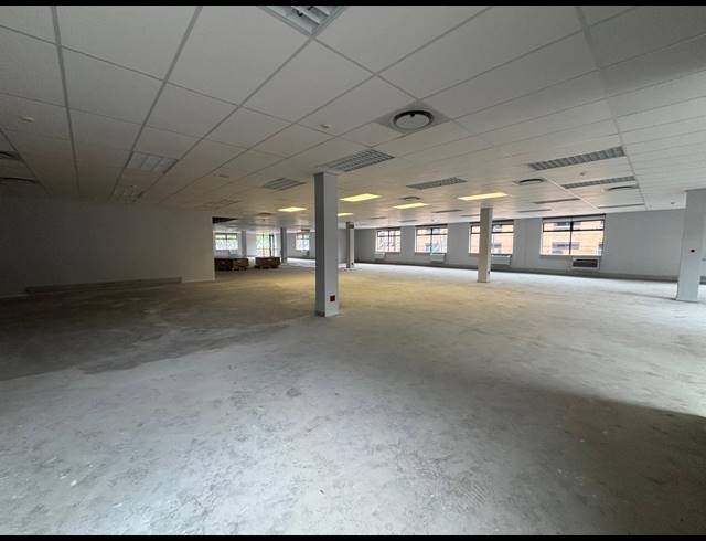 1,023M² OFFICE TO LET IN PLATTEKLOOF 3